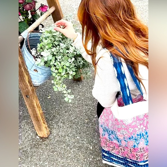 Beautiful BOHO HANDCRAFTED Floral Pink and Blue Tote Bag NWT - Picture 5 of 10